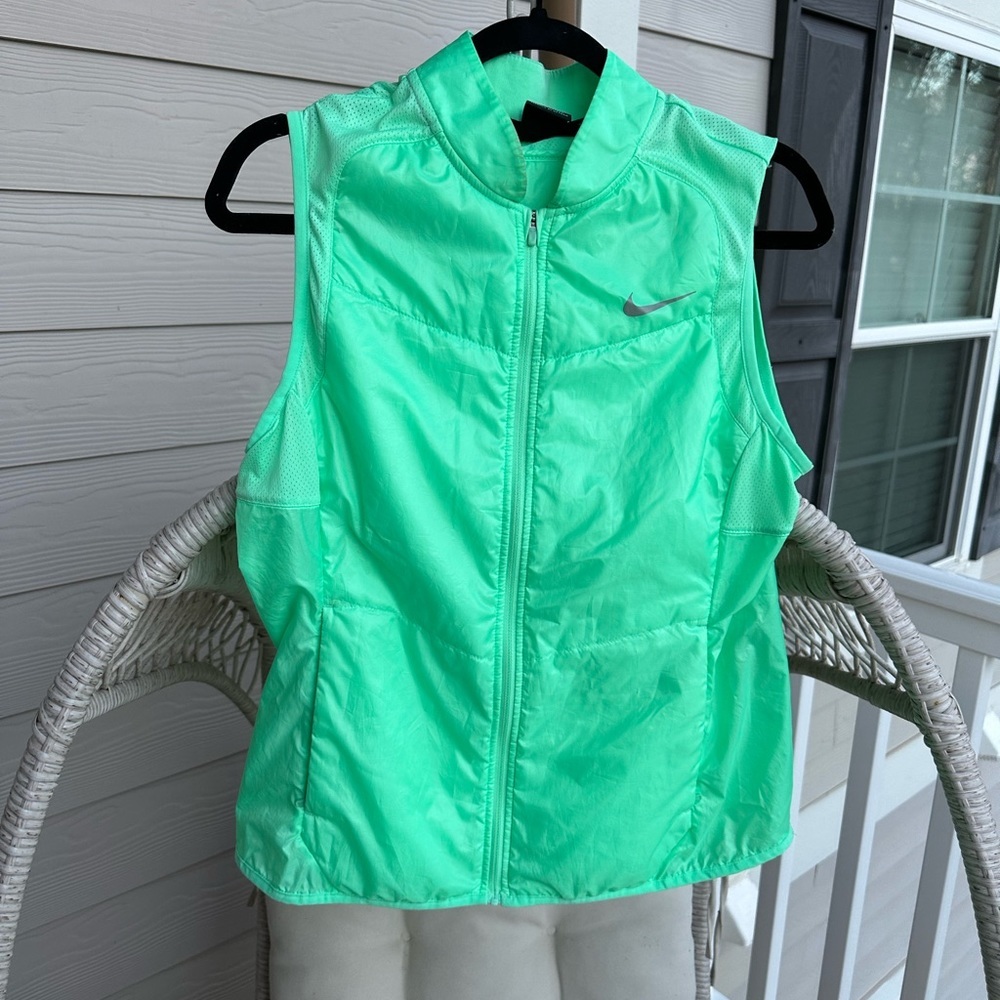 Nike vest